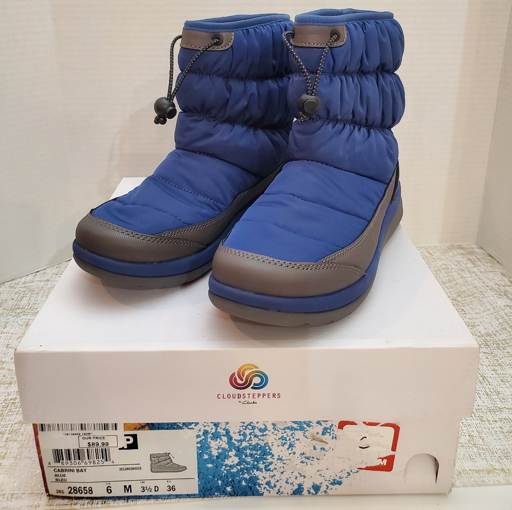CLARKS Women's "Cabrini Bay" Snow Boot. NEW IN A BOX BLUE WOMEN'S 6.M